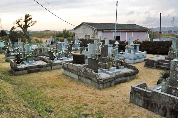 （5）萱野共同墓地