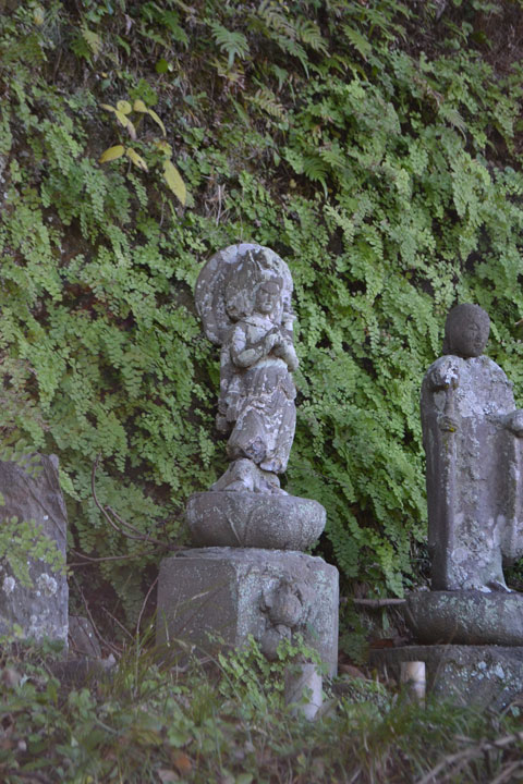 （8）山荻神社近傍の「馬頭観音」