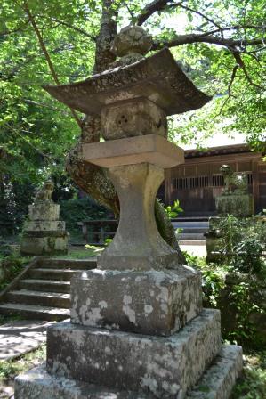 （11）諏訪神社（正木）の石灯籠