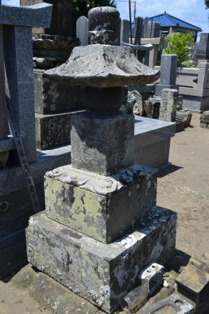 （3）金台寺（北条）の伯爵万里小路通房の子供の墓