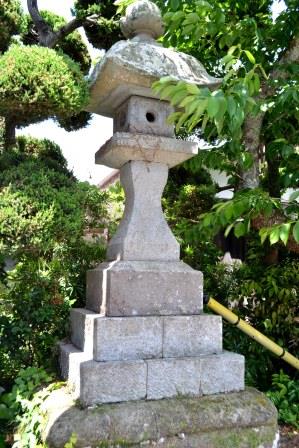 （13）相浜神社（相浜）の石灯籠