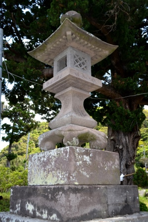 （15）布良崎神社（布良）の石灯籠